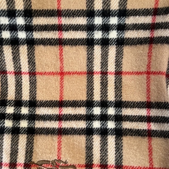 Vintage Burberry’s rectangle scarf - Picture 10 of 10